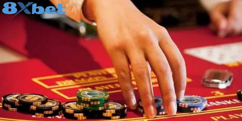 Người chơi chiến thắng khi bóng dừng đúng vị trí cược trong Roulette 8xbet